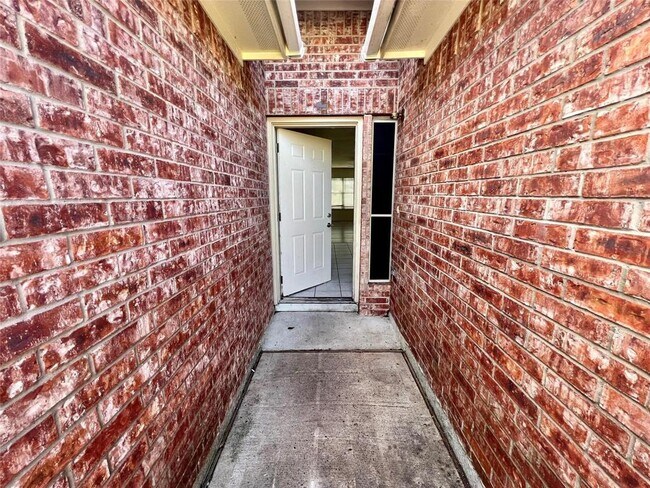 Foto del edificio - 3110 Sparrow St