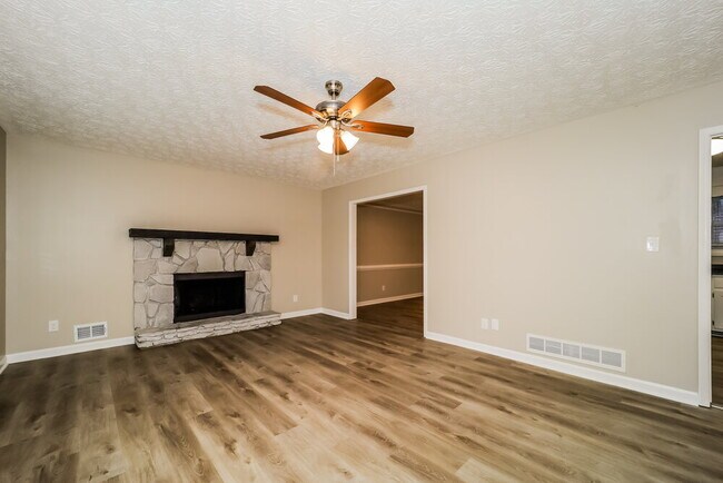 Foto del edificio - 2920 Sandstone Trail