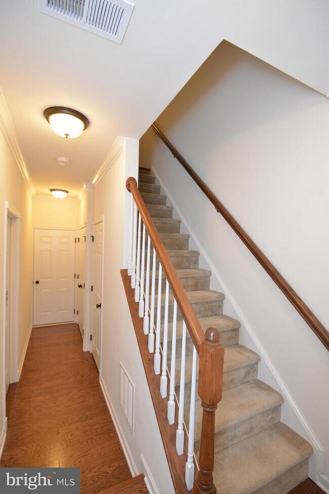 Foto del edificio - 43162 Whelplehill Terrace