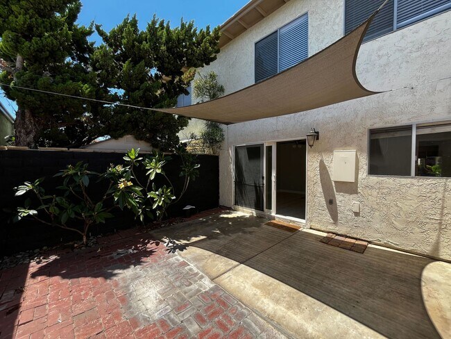 Building Photo - Spacious 3-Bedroom Home for Lease in Prime...