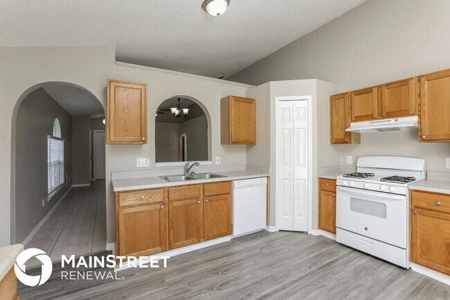 Foto del edificio - 8757 Claiborne Ct