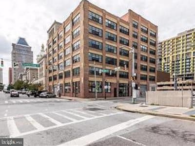 Building Photo - 234 Holliday St
