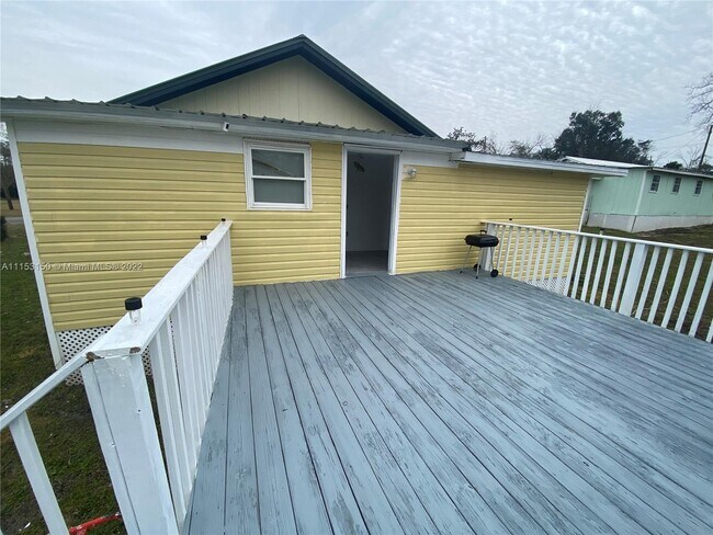 Building Photo - 4136 Herring Ave