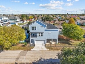 Building Photo - 1910 Bayou Shore Dr
