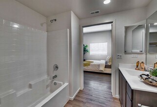 Interior Photo - Mariners Landing