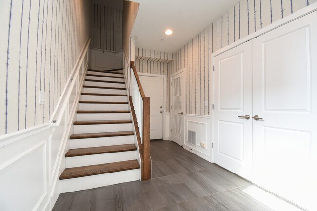 Foto del edificio - 330 Pennsylvania Way