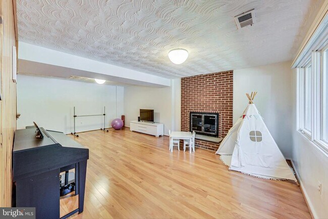 Foto del edificio - 6515 E Halbert Rd