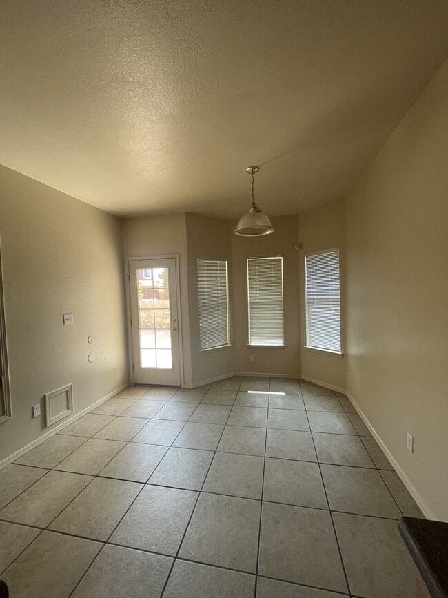 Foto del edificio - 3708 Prairie Rose St