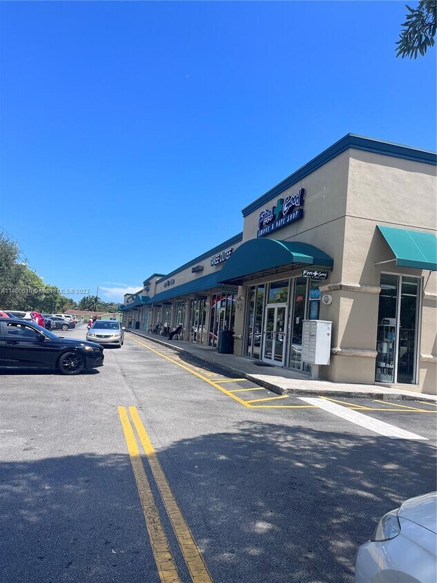 Foto principal - 20192 Old Cutler Rd