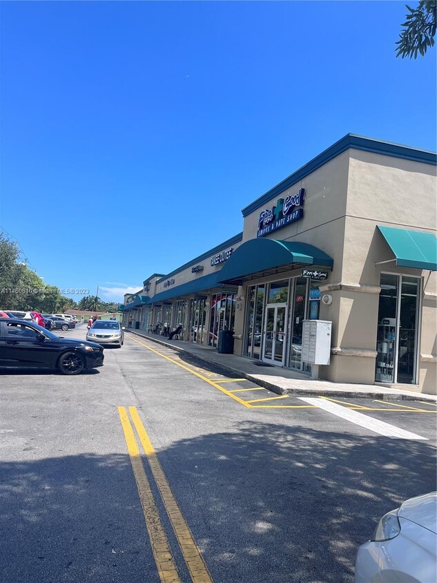 Primary Photo - 20192 Old Cutler Rd