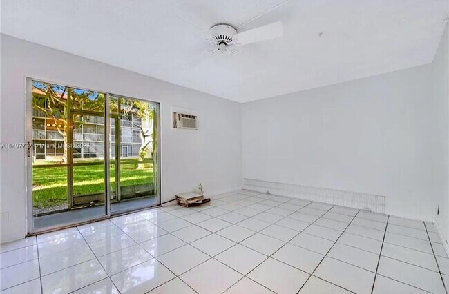Foto del edificio - 100 SW 132nd Way