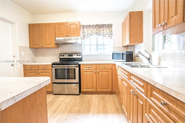 Foto del edificio - 5807 SW 41st St