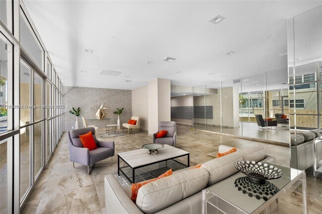 Foto del edificio - 3113 S Ocean Dr