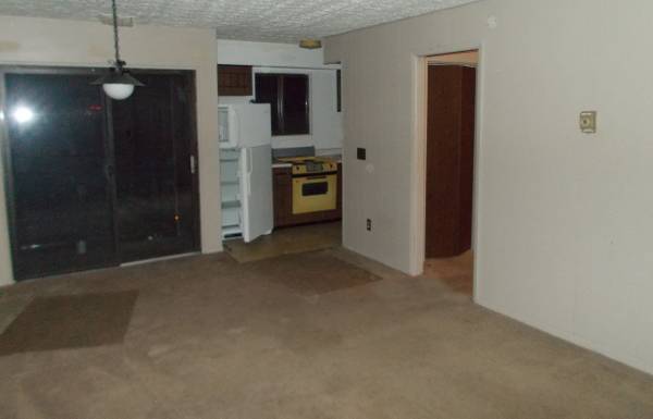 Primary Photo - 144 N Lapeer Rd
