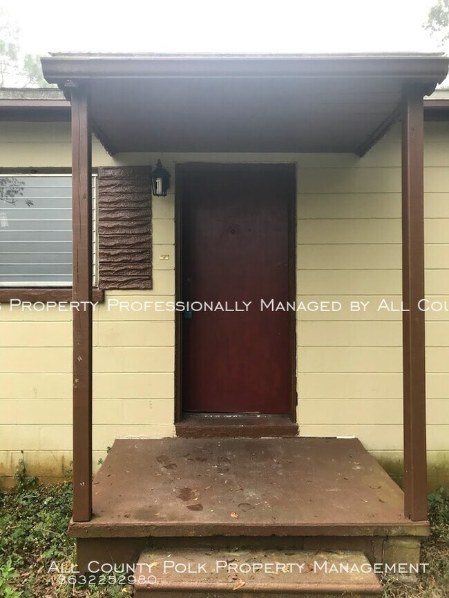 Building Photo - 2 Bedroom 1 Bathroom Single Family Home