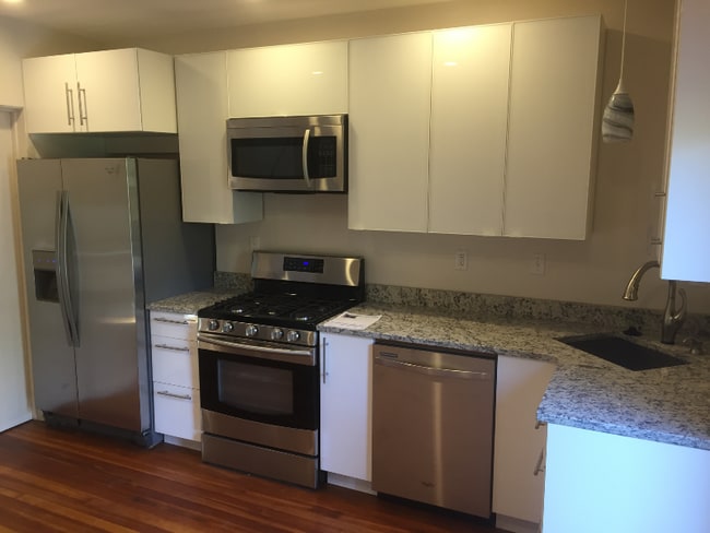 Photo - 1161 King Ave Apartment