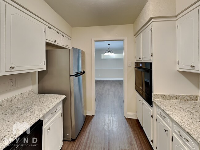 Building Photo - 11362 Quail Run St