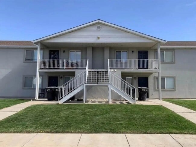 Building Photo - 1396 N 625 W