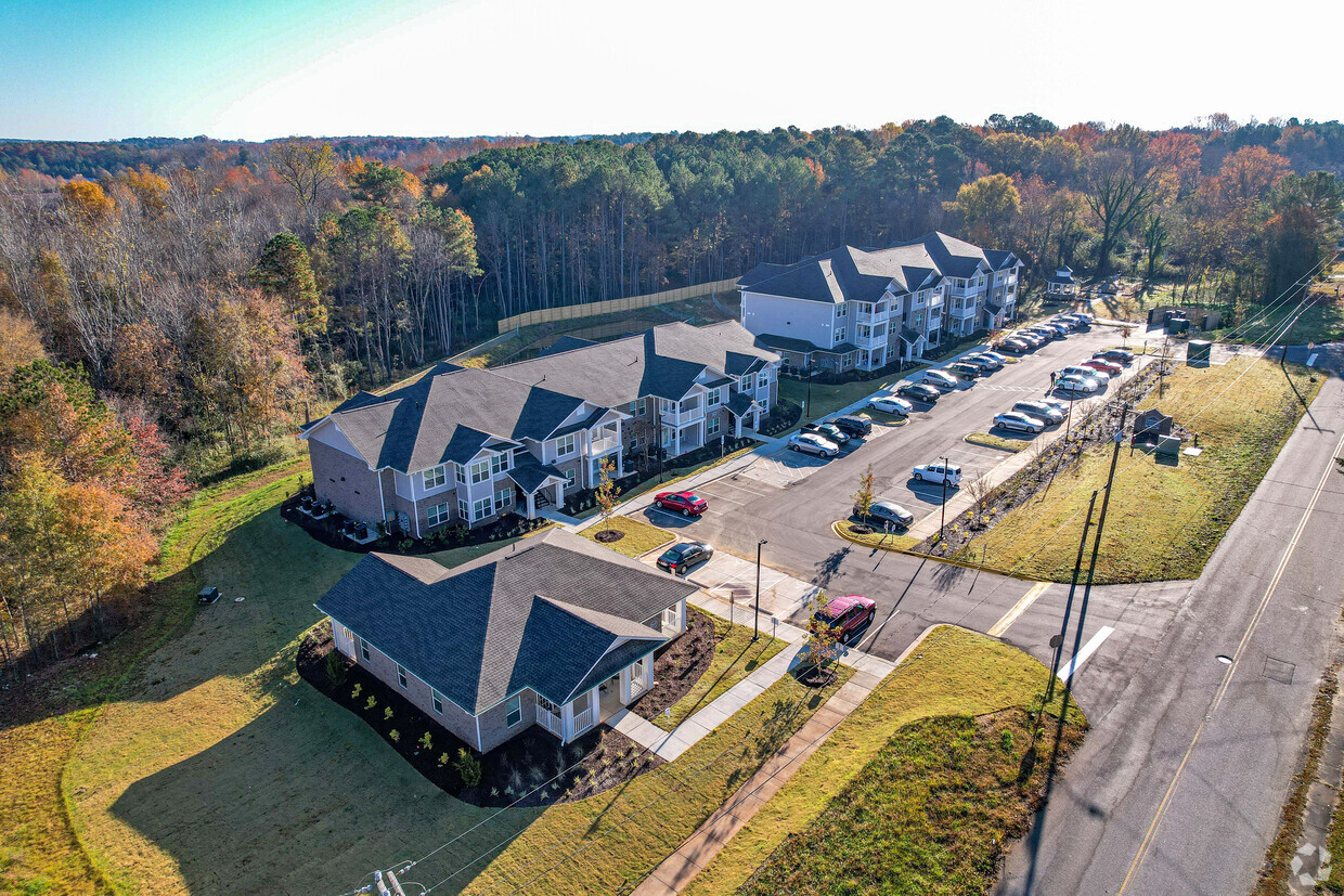 Aerial Photo - Abbington Willow Lake