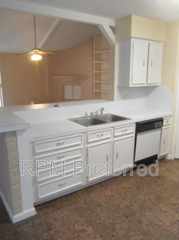 Foto del edificio - 2330 Deasa Dr