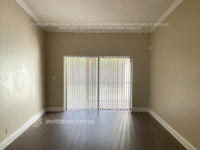 Building Photo - 3914 NW 72nd Dr