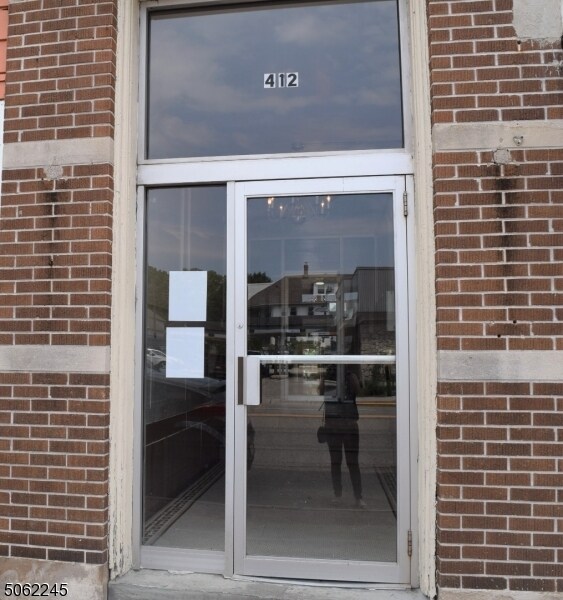 Primary Photo - 412 Bloomfield Ave