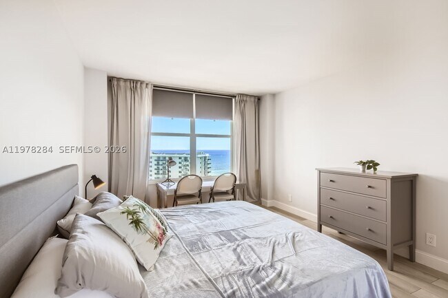 Foto del edificio - 3800 S Ocean Dr