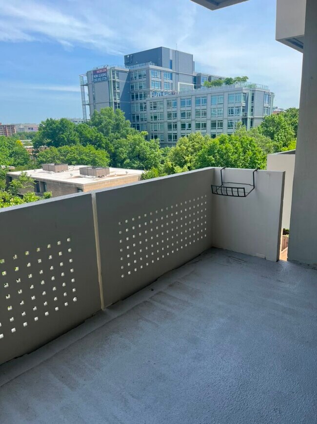 Foto del edificio - 240 M St SW