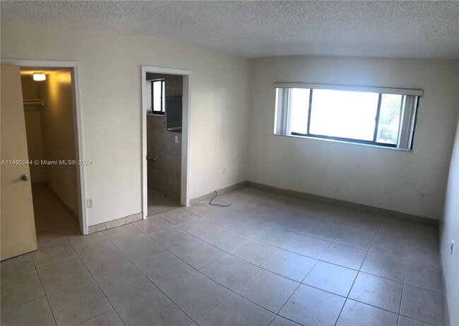 Foto del edificio - 8730 SW 133rd Avenue Rd