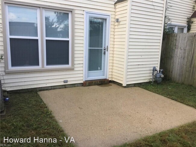 Building Photo - 3 br, 2 bath House - 2080 Lyndora Road