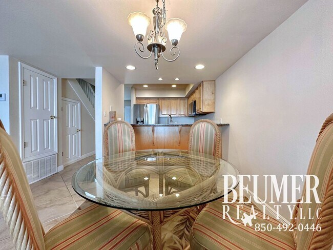 Foto del edificio - Move-In Ready Intercoastal Waterfront Townhome Steps to the water