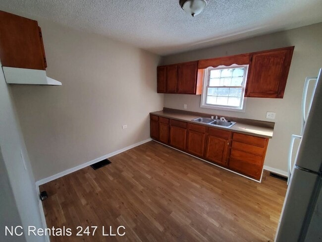 Building Photo - 3 br, 1 bath House - 114 N Jackson Ave
