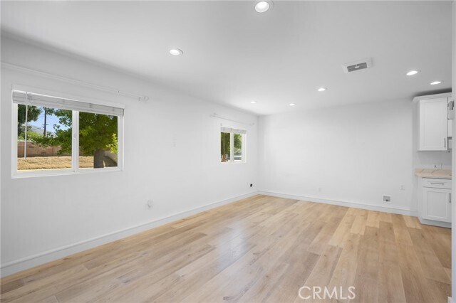 Foto del edificio - 12943 Wheeler Ave