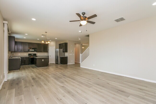 Building Photo - 4592 W Horsenettle Dr