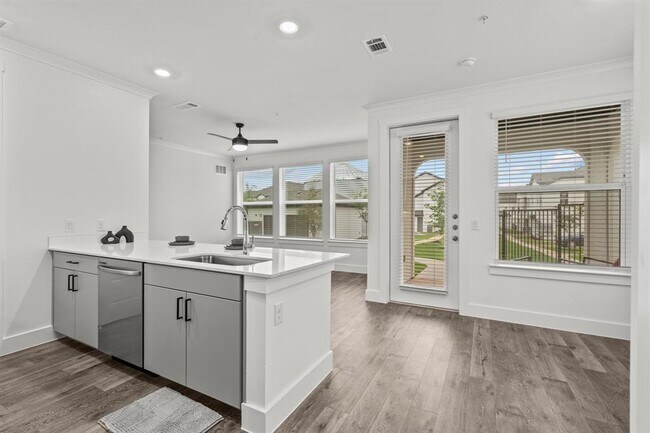 Foto del edificio - 1664 Hillside Terrace