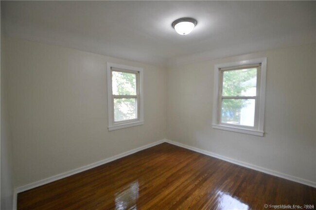Building Photo - 377 Pearl Harbor St