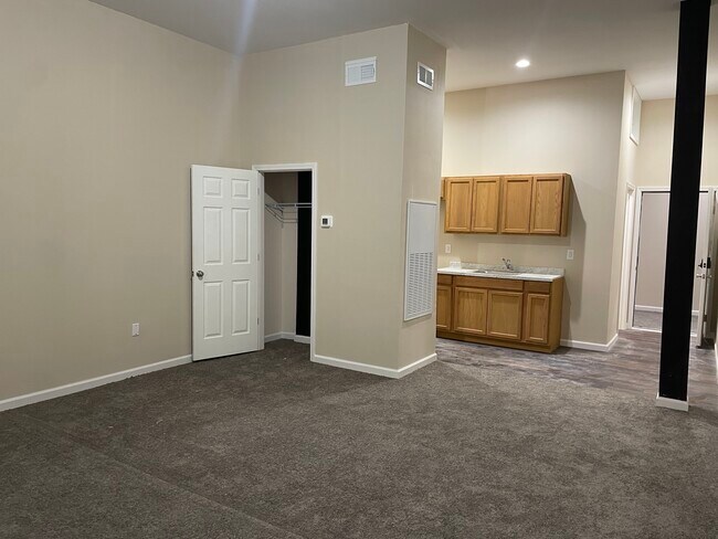 Foto del edificio - 118 W Murphy St