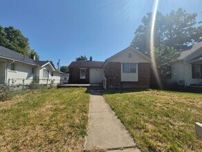 Building Photo - 848 Clarkson Ave