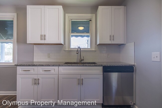 Building Photo - 2 br, 1 bath House - 300 Sentinel Dr