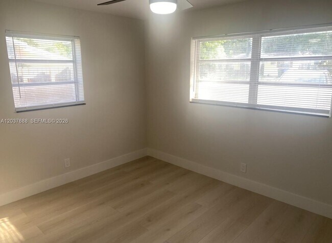 Building Photo - 1700 SW 69th Terrace
