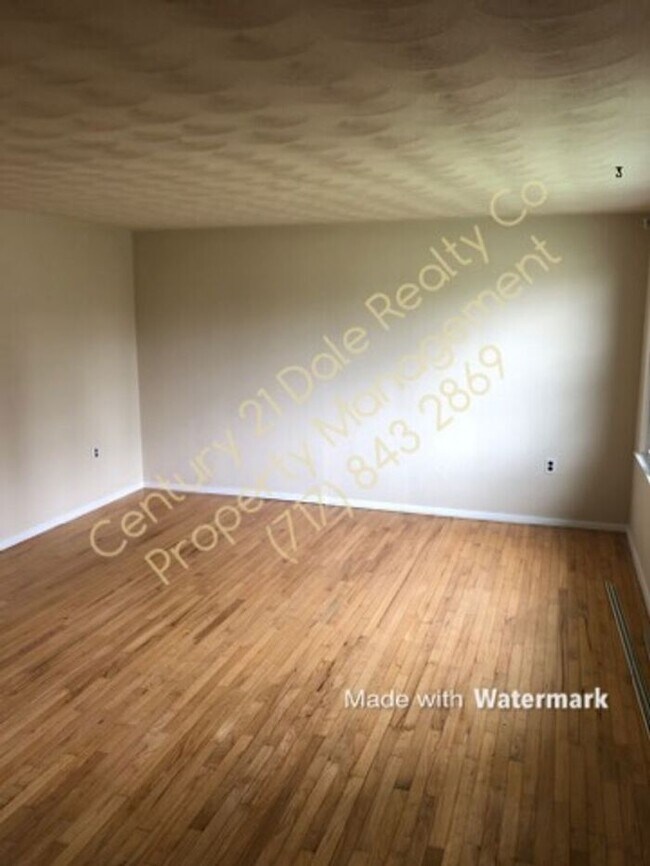 Building Photo - Charming 3 Bedroom home in Red Lion School...