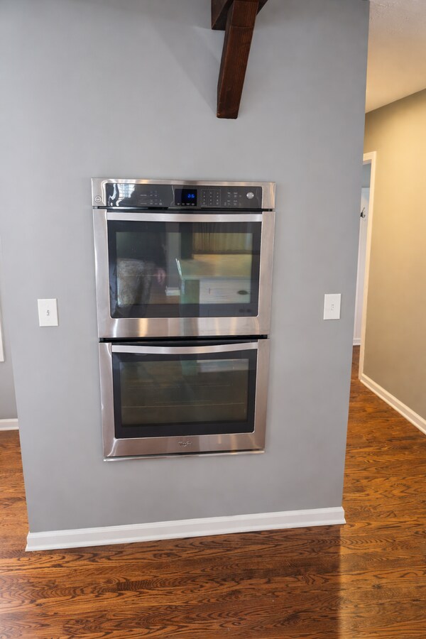 Foto del edificio - 26930 Elmwood Dr