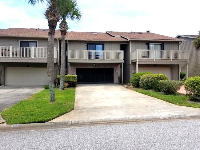 Building Photo - Beautiful Townhome 2 Bedroom 2.5 Bathroom Lease Special!!! 1 month free rent!!!!