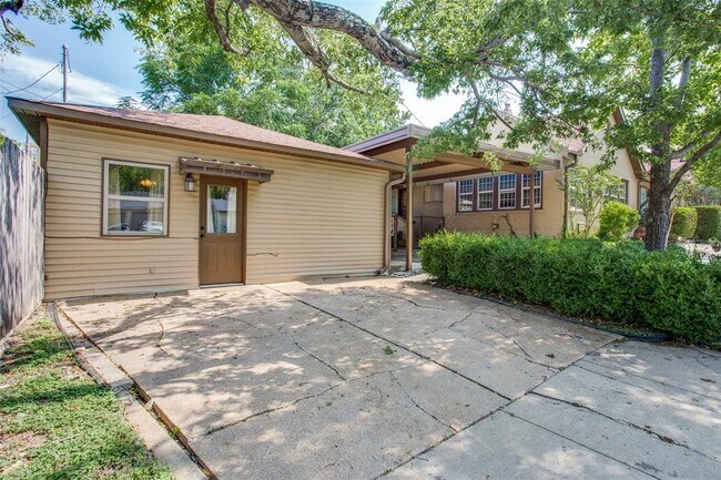 Foto del edificio - 2312 Pembroke Dr