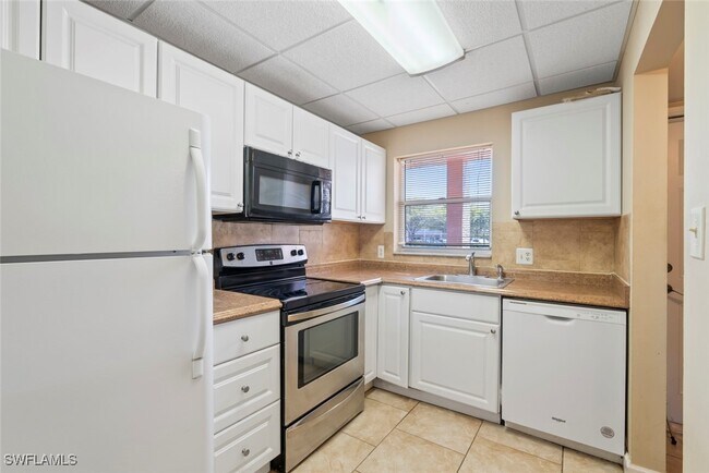 Foto del edificio - 170 Turtle Lake Ct