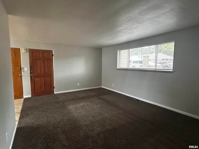 Foto del edificio - 2605 W Wardcliffe Dr