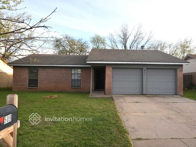 Building Photo - 509 Fox Dr