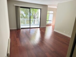 Building Photo - 4 Admiral Dr