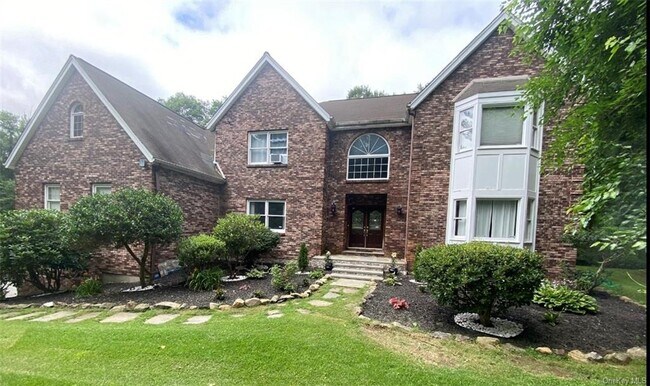 Foto del edificio - 15 Bearberry Ln