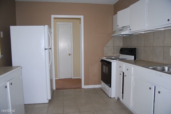 Building Photo - 3 br, 1 bath House - 2615 Demaret Dr